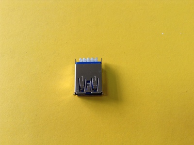 USB-A(F)夹板 3.0蓝胶 G/F 镍壳