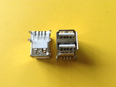 USB-A(F)插板90度 双层白胶 G/F 镍壳