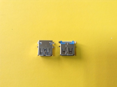 USB-A(F)沉板SMT 3.0蓝胶 G/F 镍壳卷边