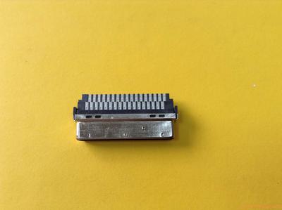 VHDCI68M焊 黑胶 镍壳