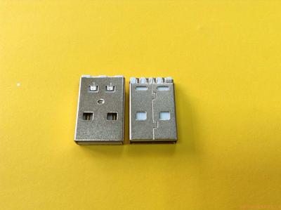 USB-A(M)焊 白胶 镍壳 第4PIN短路L18.1mm