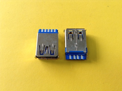 USB-A(F)焊 3.0蓝胶 G/F 镍壳